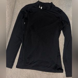 Youth xl underarmour coldgear fitted top